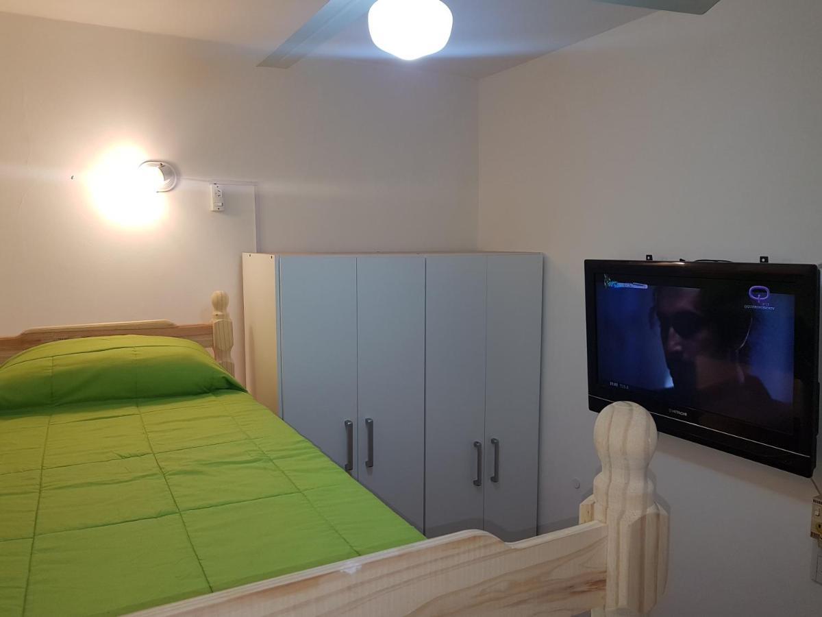 Habitacion Con Bano Privado Un Piso Por Escalera Buenos Aires Exterior foto